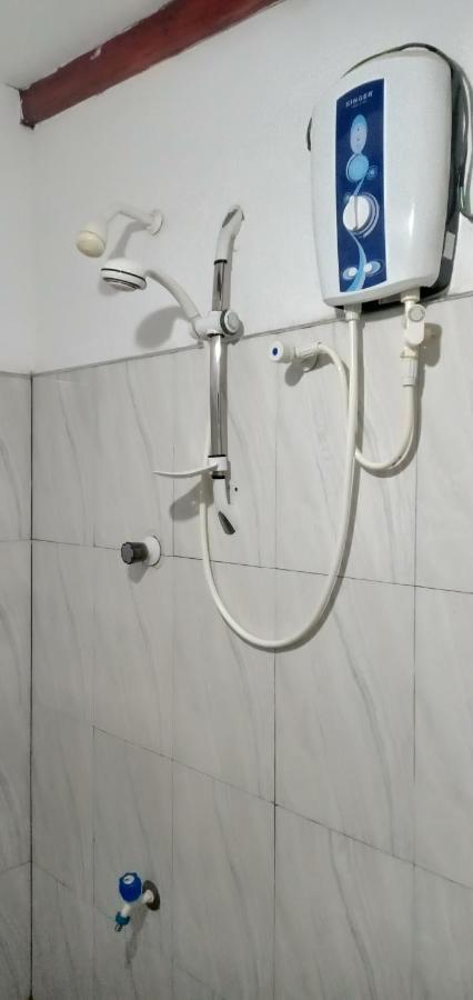The Traveller'S Hostel & Private Rooms Σιγκιρίγια Εξωτερικό φωτογραφία