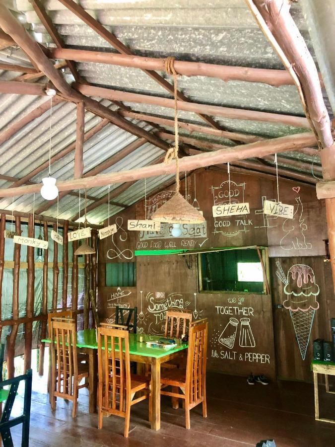 The Traveller'S Hostel & Private Rooms Σιγκιρίγια Εξωτερικό φωτογραφία